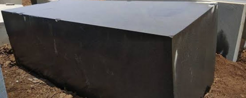 Raw granite blocks at the quarry